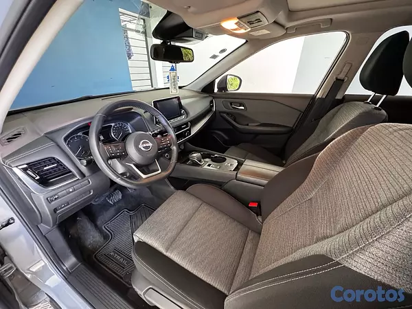 jeepetas y camionetas - Venta Nissan Xtrail 2024 como nueva 12 mil KM. 3 filas de asientos / Sun Roof 6