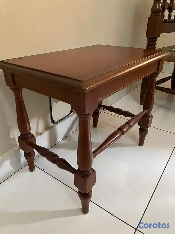 muebles y colchones - Mesita de Caoba 2