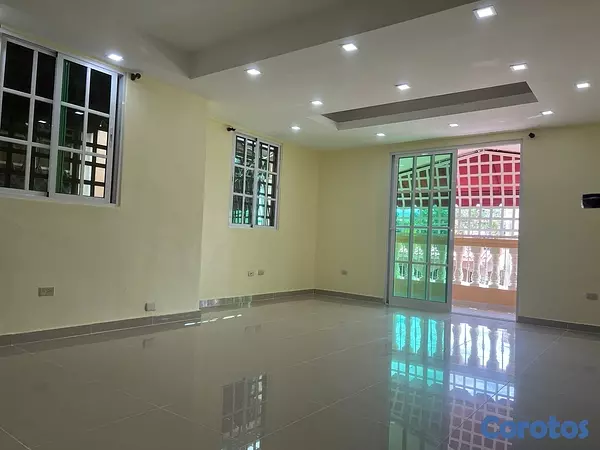 casas - venta de casa de lujo en el mirador del este Santo Domingo este  7