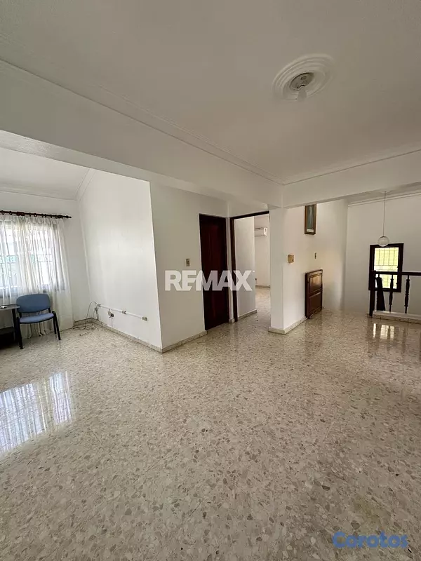 casas - Casa de 3 habitaciones 2.5 baños en alquiler en La 11