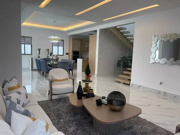 casas - Casa Lujosa de Venta en Residencial Cerrado, Llanos de Gurabo 8
