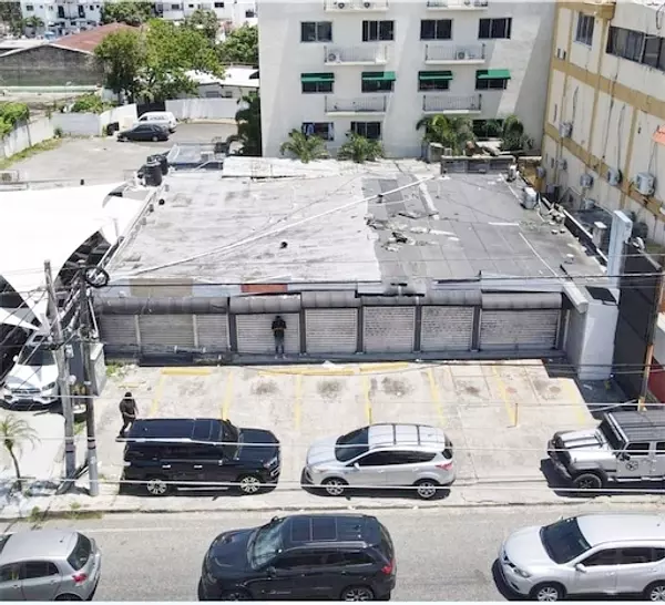 oficinas y locales comerciales - Local amplio en el millon  2