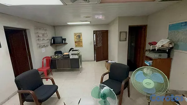 oficinas y locales comerciales - Local Comercial en Alquiler en Zona Colonial 

Código: PD627
 7
