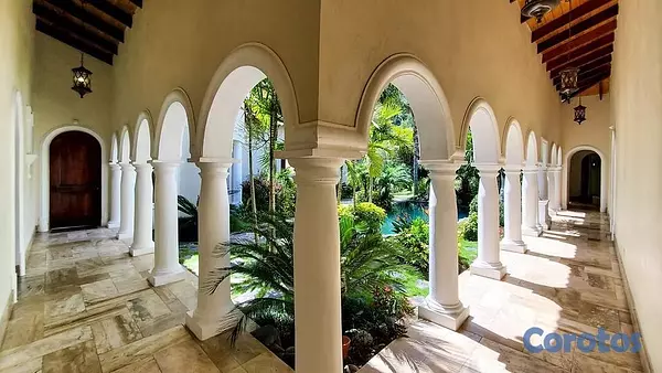 casas vacacionales y villas - Palacio Italiano en las montañas de Jarabacoa 3