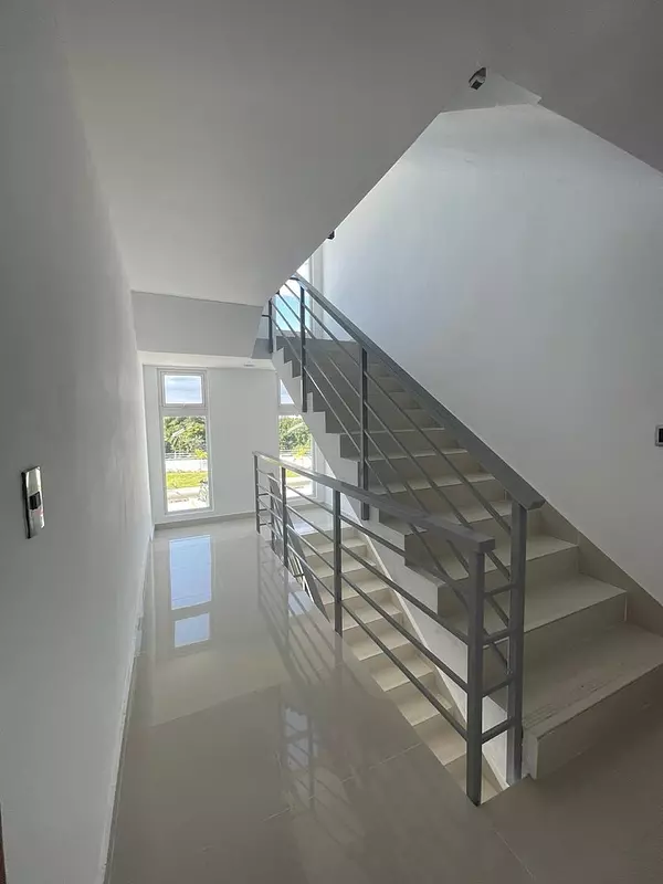 apartamentos - Vendo 1er Nivel con Vista hacia las Montañas en Santo Domingo 6