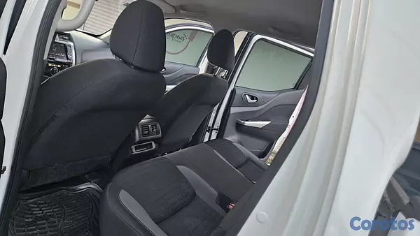 jeepetas y camionetas - Nissan frontier diesel 2022 4x4 10