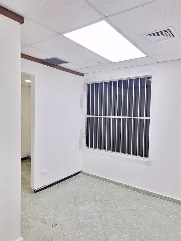 oficinas y locales comerciales - Local en primer nivel piantini  3