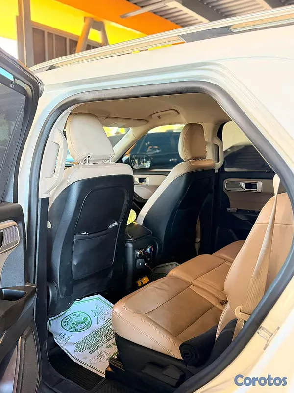 jeepetas y camionetas - vehículo en excelente condiciones, casi nuevo. 6