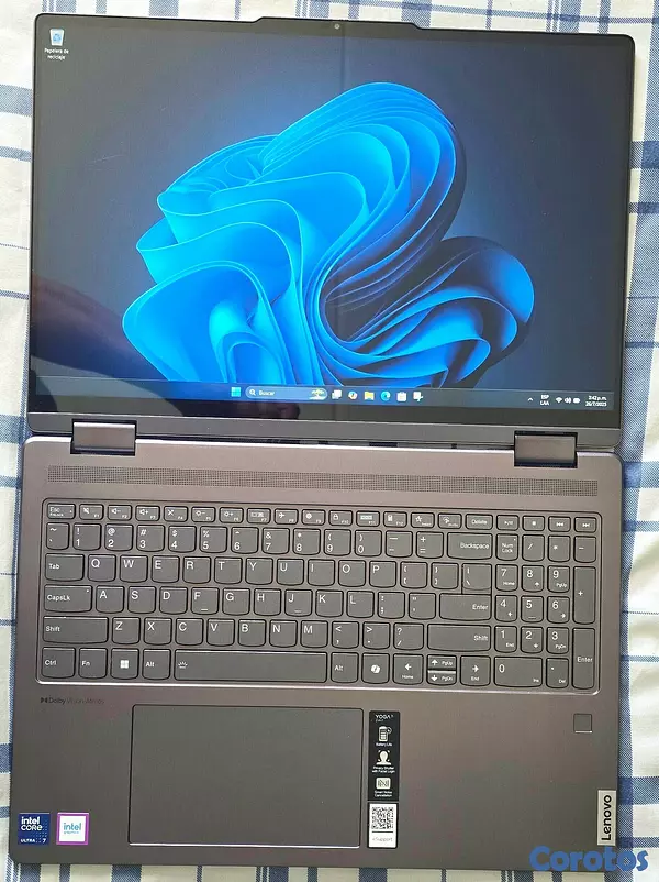 computadoras y laptops - Yoga 7 2-in-1 Modelo 16IML9 4