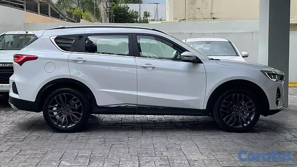 jeepetas y camionetas - Jetour X70 FL 2027 4