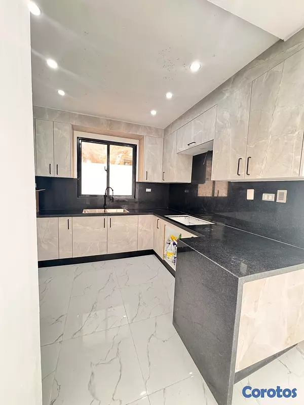 casas - venta de casa con piscina en la autopista de san isidro Santo Domingo este  9