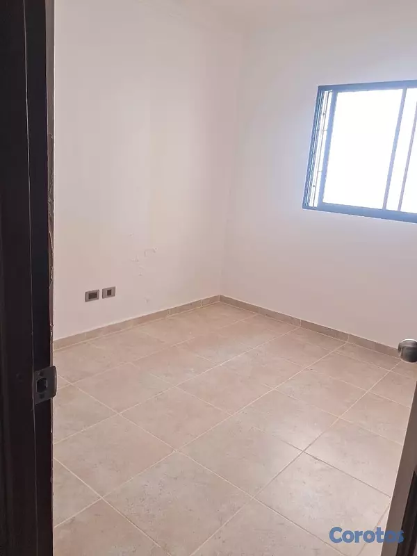 apartamentos - Alquilo atractivo apartamento Evaristo Morales, 2h, lugar céntrico  7