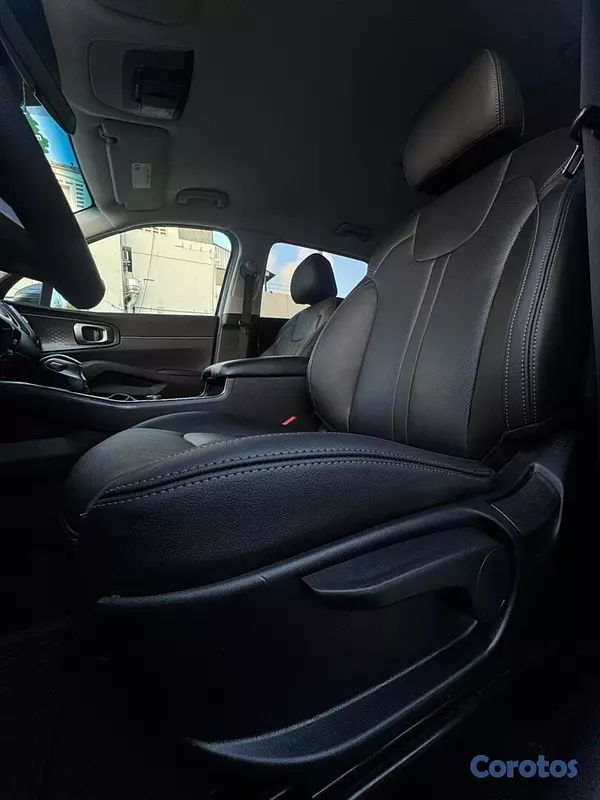 jeepetas y camionetas - Kia Sorento LX 2022 7