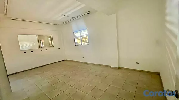 oficinas y locales comerciales - Local Comercial en Renta Avenida León Jimenes, San 4