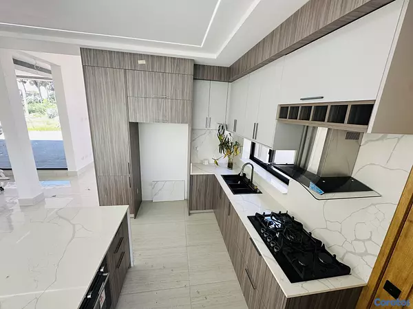 casas - CASA EN VENTA EN GURABO  4