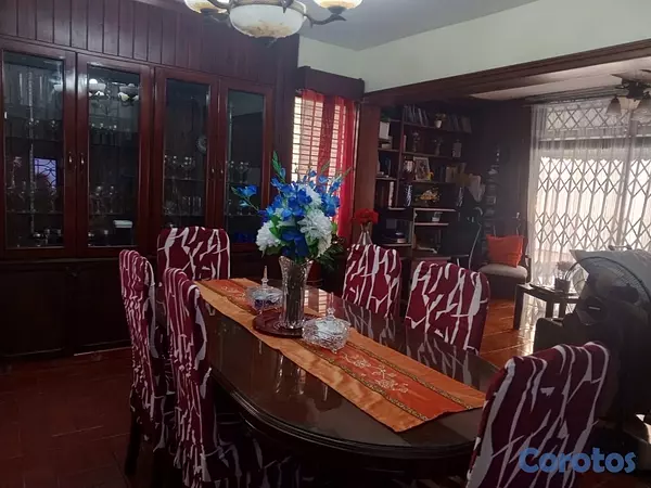 casas - Casa  en venta en zona residencial, avenida Independencia distrito nacional 10