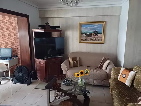 apartamentos - vendo Apartamento Amplio en Magnifica torre en Mirador Norte.
precio225,000 USD
 6