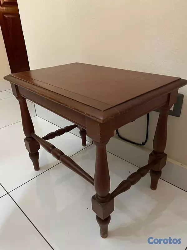 muebles y colchones - Mesita de Caoba 1
