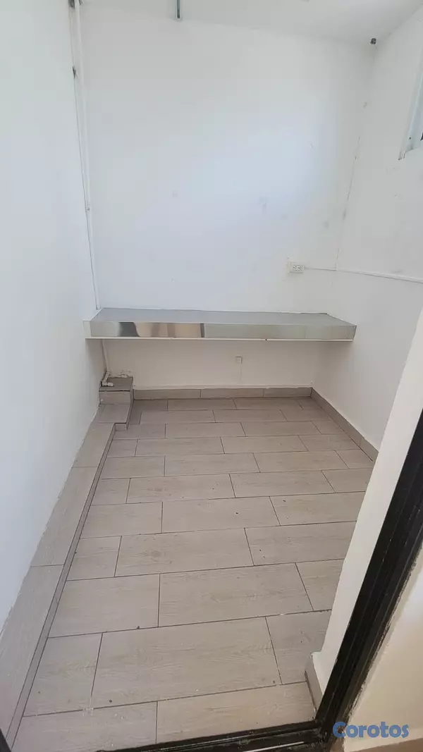 oficinas y locales comerciales - LOCAL COMERCIAL EVARISTO 10