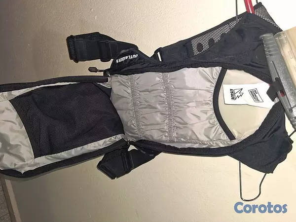 Artículos Deportivos - Mochila de hidratación con depósito de agua  6