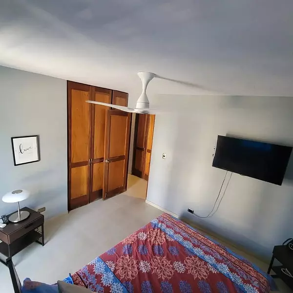 apartamentos - Av. Independencia Km 9, Distrito Nacional. 

Apartamento en Venta 2do Nivel
 4