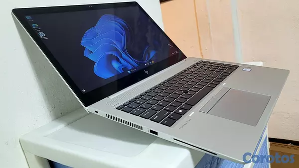 computadoras y laptops - Laptop hp Touch 17 Pulg Core i5 8va Ram 16gb ddr4 Disco 256gb en aluminio 2