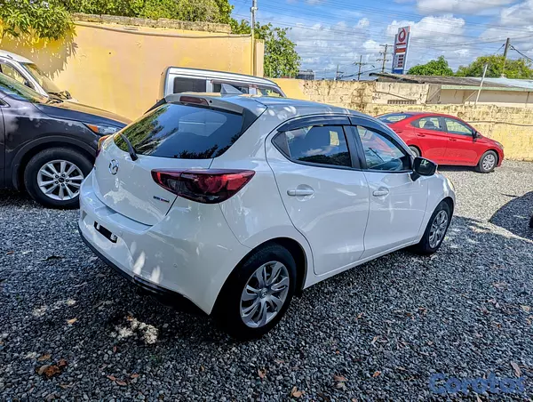 carros - Mazda 2 2020 9
