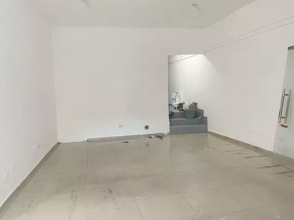 oficinas y locales comerciales - Local céntrico en Bella vista  4