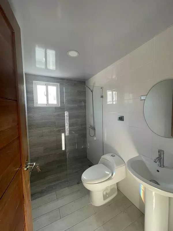 apartamentos - Vendo 1er Nivel con Vista hacia las Montañas en Santo Domingo 3