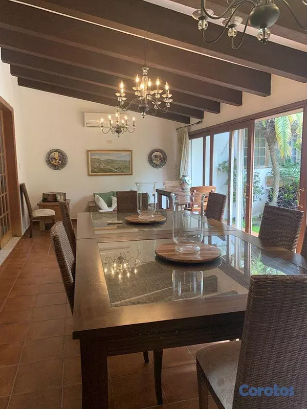 casas - Casa de 4 habitaciones 3 baños en alquiler en Bell 12