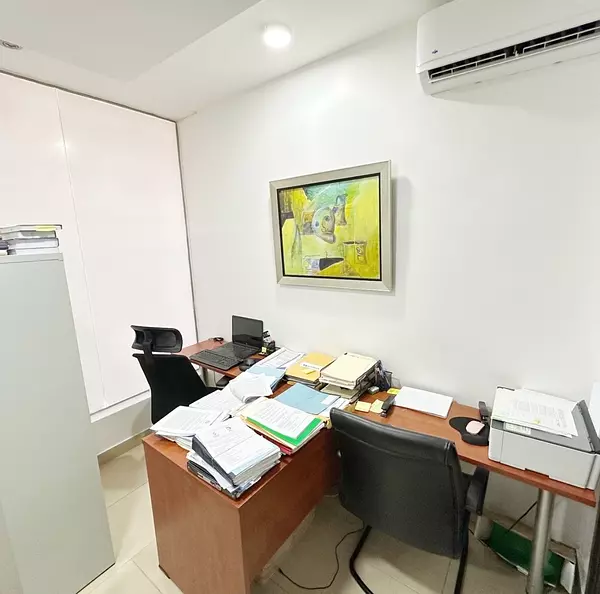 oficinas y locales comerciales - Local comercial en Venta  5