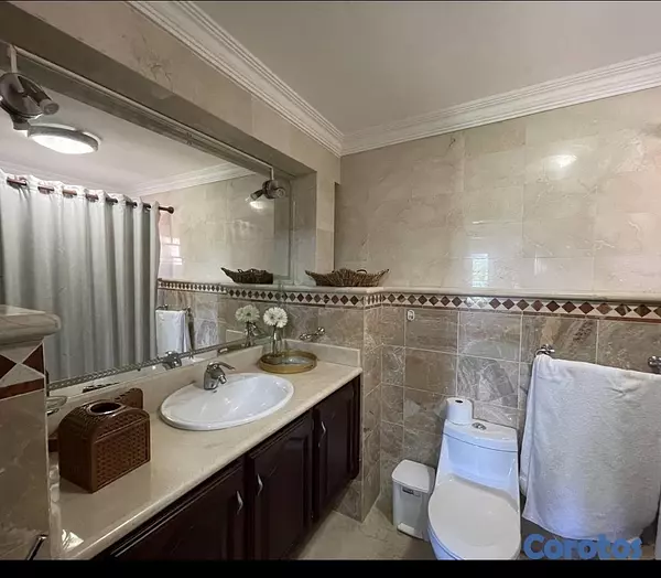 casas vacacionales y villas - VILLA EN VENTA EN COCOTAL GOLF & COUNTRY CLUB, FRENTE AL CAMPO DE GOLF 4