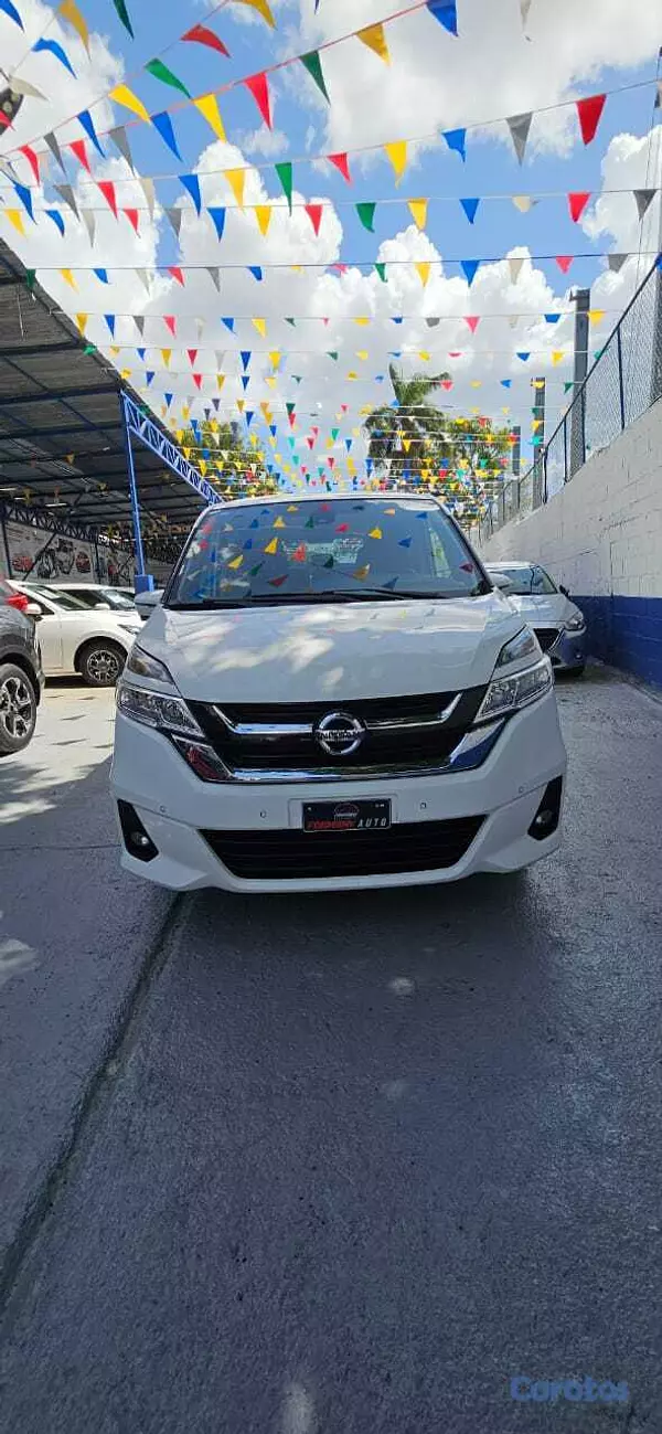 jeepetas y camionetas - NISSAN SERENA  2