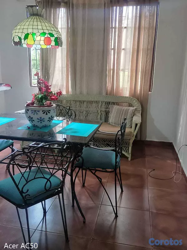 muebles y colchones - Comedor de hierro con tope de cristal 4 sillas Wha 2