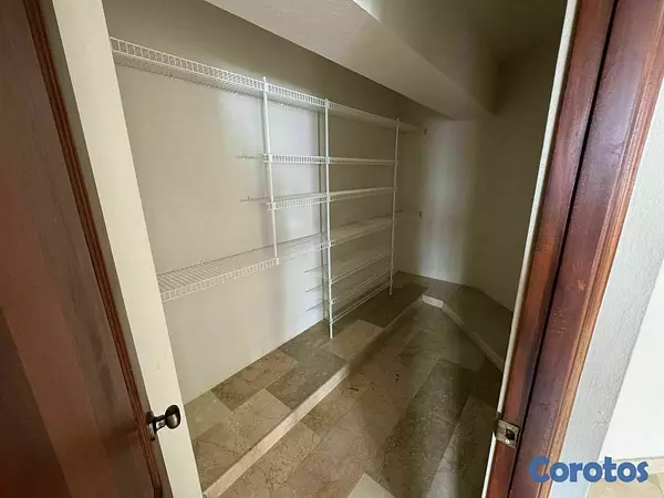 apartamentos - Apartamento en venta en URB. Real 8