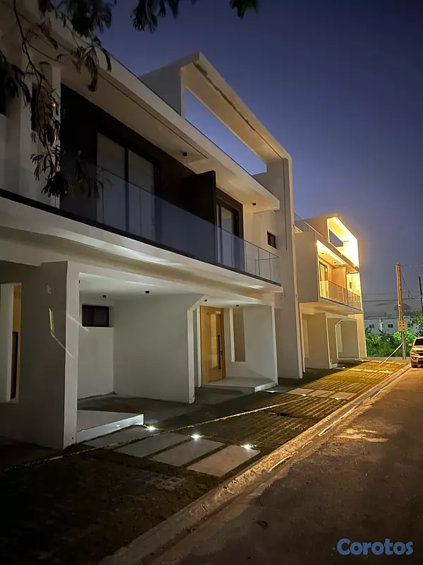 casas - villas en bávaro punta cana  3 HAB ,  3 baños ,2 cocina , picuzzy $260,000us  10