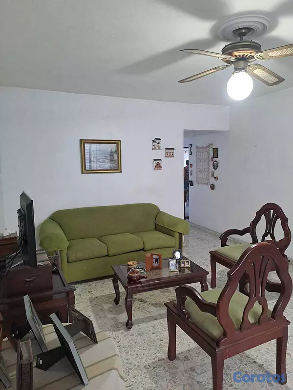 solares y terrenos - VENDO SOLAR CASA PARA DEMOLER O VIVIRLA EN EL VERG 4