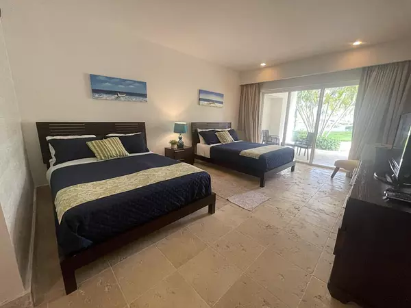 apartamentos - Apartamento en venta frente a la playa de 2 habitaciones  At cap cana 8