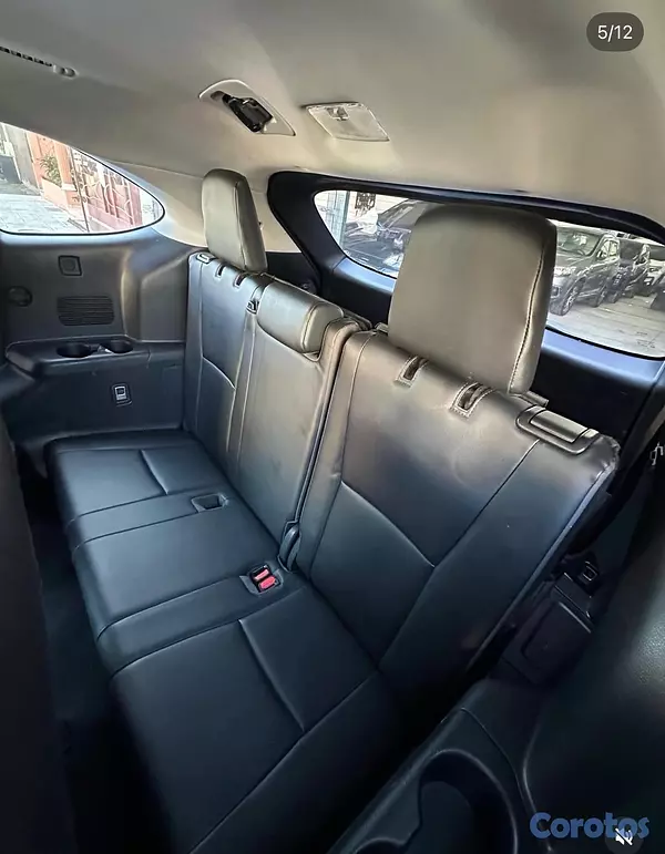 jeepetas y camionetas - Toyota Highlander HYBRID XLE 2023 5
