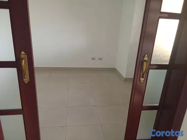 apartamentos - Bella Vista: Alquiler de Apartamento Amplio con Balcón. 4