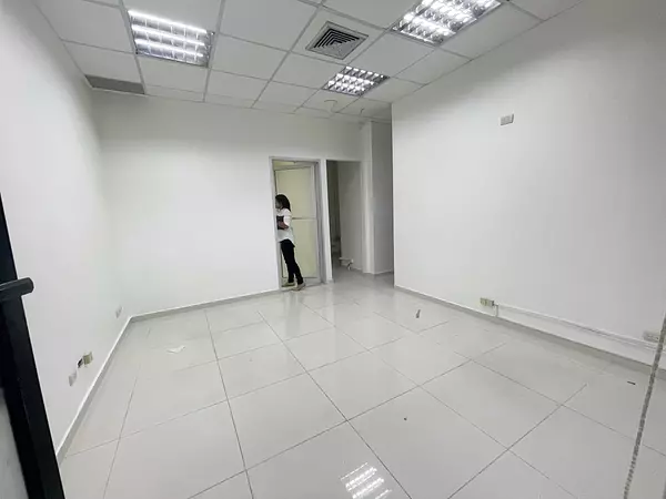 oficinas y locales comerciales - Alquiler local comercial en Piantini  4