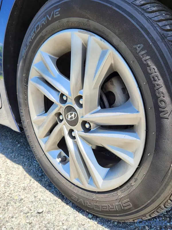 carros - HYUNDAI ELANTRA SEL 2020 770,000$  8