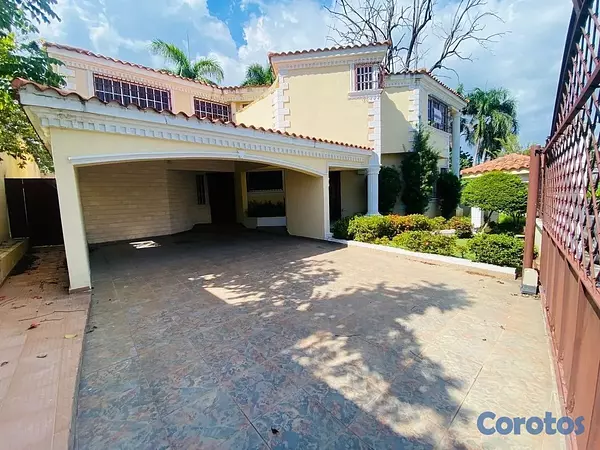 casas - 🏡 ALQUILER DE CASA EN RESIDENCIAL CERRADO – SECTOR 4