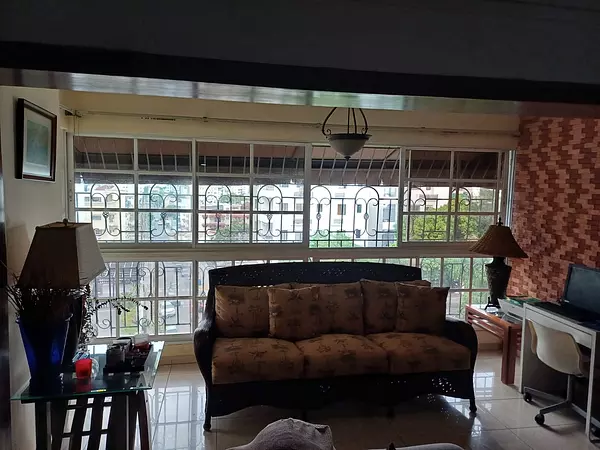 apartamentos - vendo Apartamento Amplio en Magnifica torre en Mirador Norte.
precio225,000 USD
 7