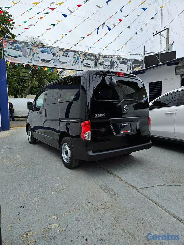 otros vehiculos - NISSAN NV200 VANETTE 5