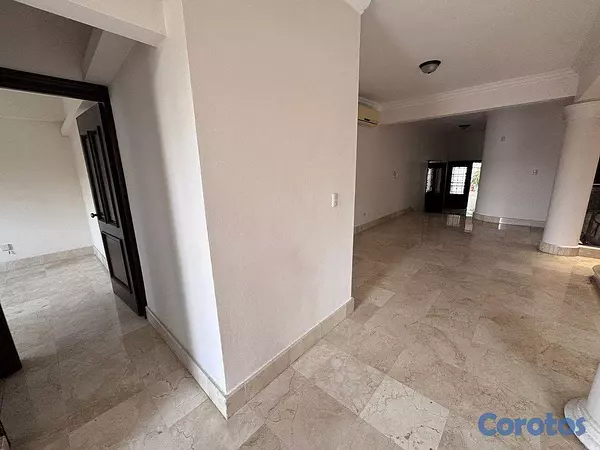 casas - Casa de 3 habitaciones 3 baños en alquiler en Los  18