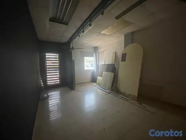 oficinas y locales comerciales - LOCAL COMERCIAL  8