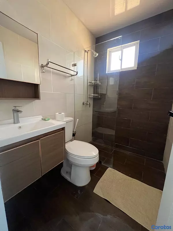 apartamentos - venta de apartamento 4to nivel en el brisal carretera mella santo Domingo  5
