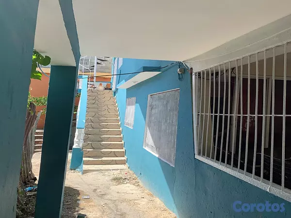 casas - Oportunidad de casa, ubicada en piedra blanca de haina, cerca al olé.  3