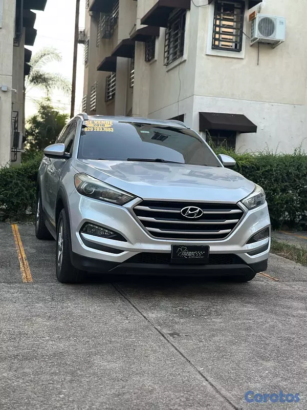 jeepetas y camionetas - Hyundai Tucson 2018 Negociable 10